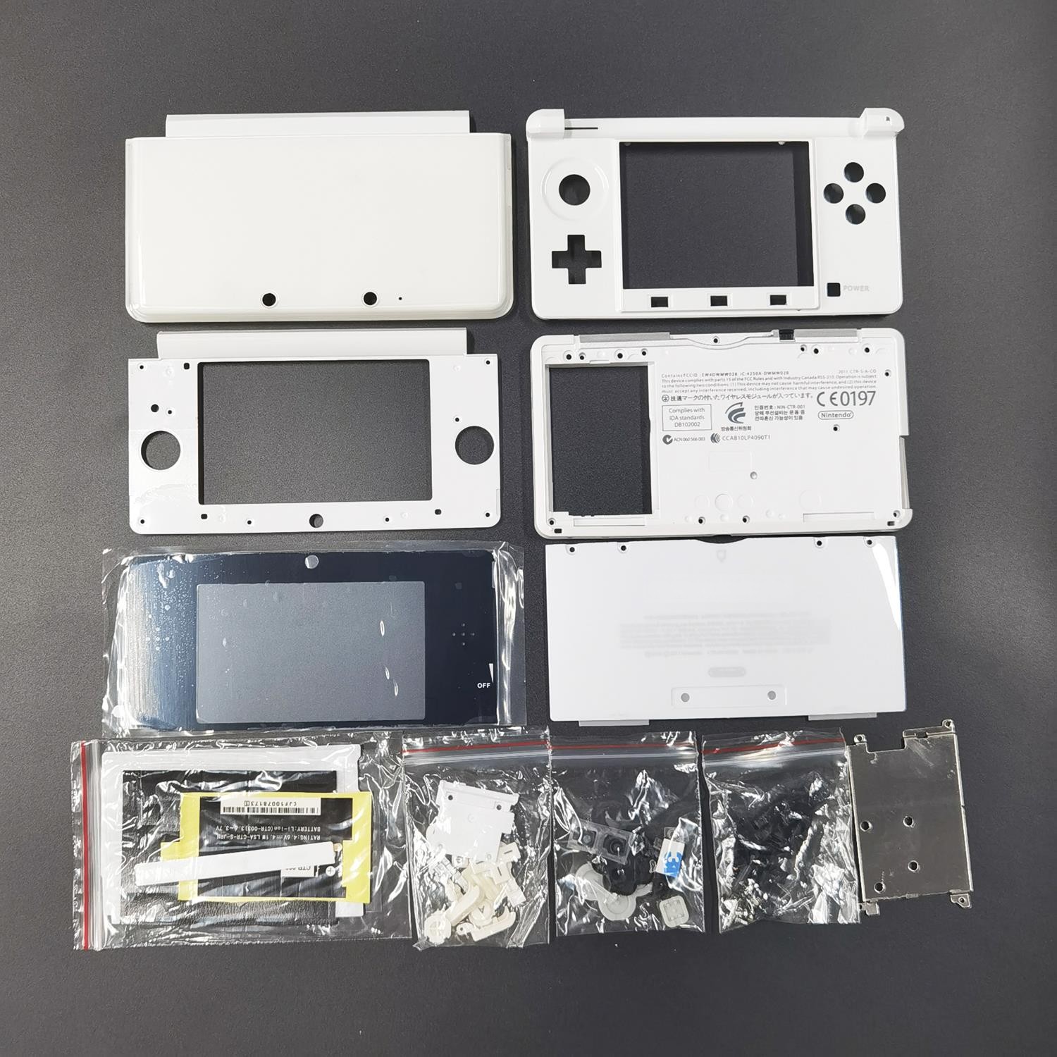 3DS用完全交換シェルケースカバー フルセット - Model Kit Fantasy のレビューと価格