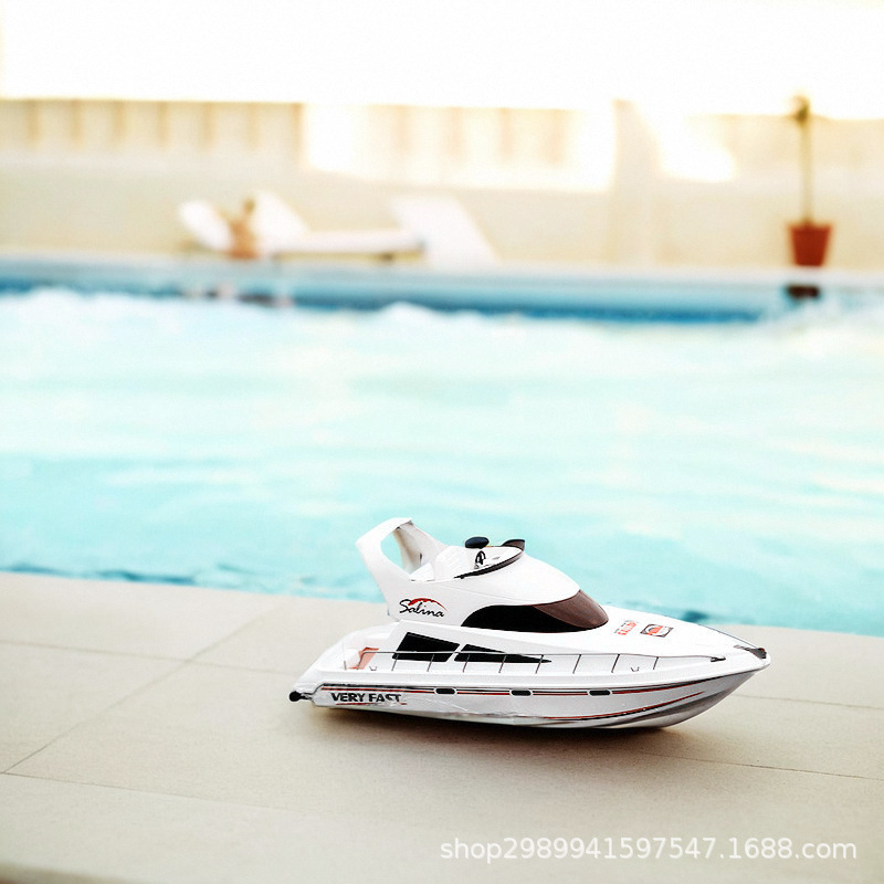 リモコン付き高級ヨット 特大70cm 長時間バッテリー駆動  - Model Kit Yacht のレビューと価格